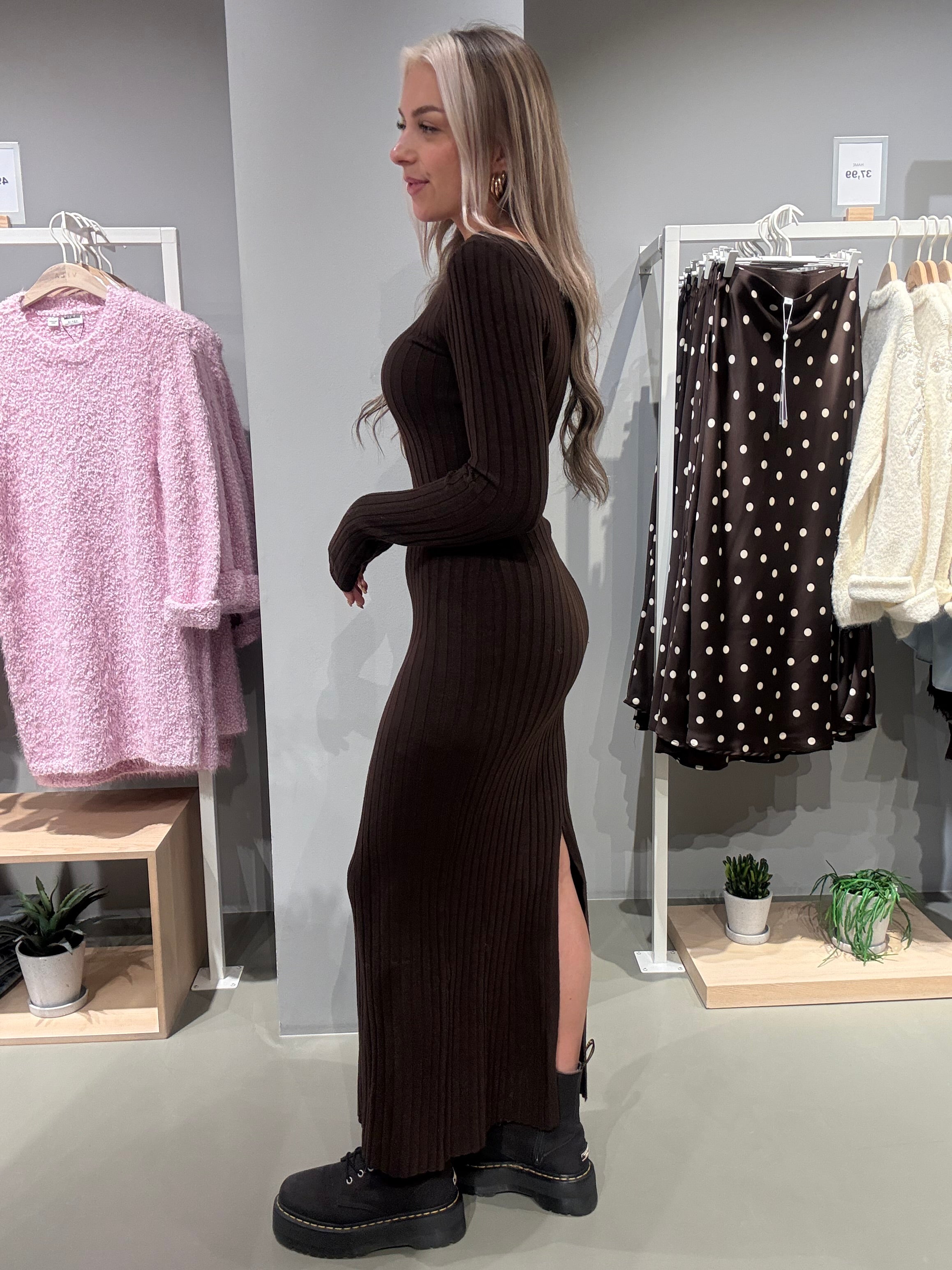 VILUCCA Long Dress - Coffee Bean